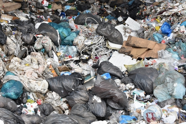 지속가능한 사회를 위해 환경문제에 대한 우려가 계속되고 있는 가운데 특히 1회용 비닐봉지 등의 무분별한 사용이 심각한 문제로 대두되고 있다. [사진=픽사베이]