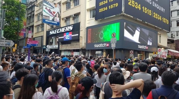 1일 홍콩 코즈웨이베이 지역에서 홍콩 시민들이 홍콩보안법 반대 시위를 벌이고 있다. [사진=홍콩/연합뉴스]