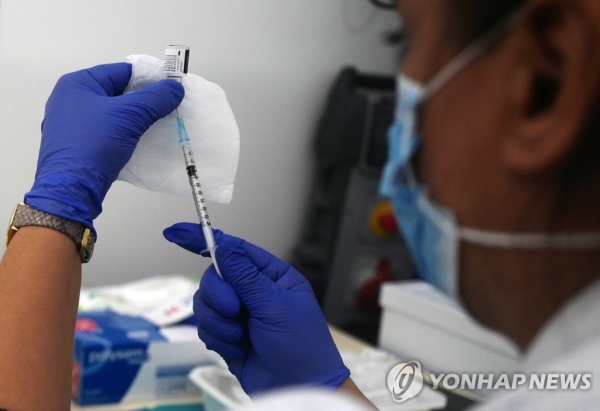 화이자-바이오엔테크가 개발한 코로나19 백신(사진=연합뉴스)