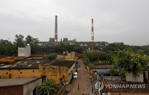 인도 뉴델리의 석탄 화력 발전소 모습. [로이터/연합뉴스]