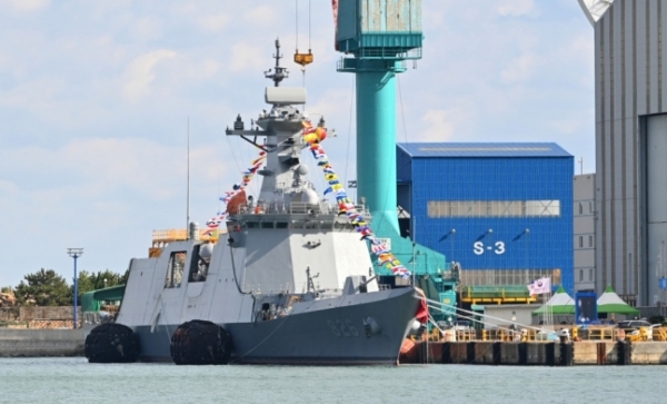 울산 현대중공업에서 진수식을 갖는 해군의 신형 호위함인 천안함(FFG-826) [사진=해군]