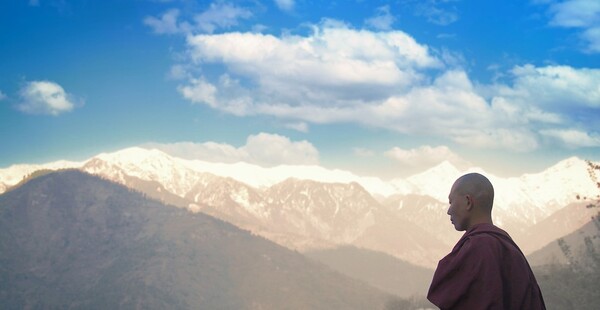눈 덮인 히말라야 산맥을 배경으로 자연의 아름다운 절경을 자랑하는 풍경 속의 네팔이 세계에서 가장 오염이 심한 나라로 나타났다. 세계보건기구(WHO) 가이드라인의 20배를 초과하고 있다. [사진=픽사베이]