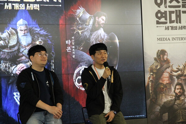 넷마블은 4일 서울 구로구 지타워에서 '아스달연대기: 세 개의 세력' 미디어 공동 인터뷰를 개최했다. (오른쪽) 정승환 넷마블 사업본부장이 기자들의 질의에 답변하고 있다. [사진=김민우 기자]