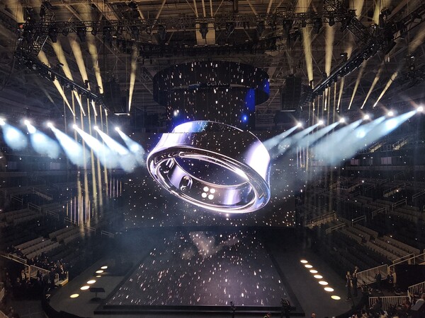 삼성전자는 연내 스마트반지 '갤럭시 링'를 출시한다고 밝혔다. 지난 1월 17일 '갤럭시 언팩' 행사에서 공개된 갤럭시링 모습. [삼성전자 제공=뉴스퀘스트]