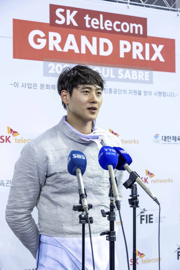 SK텔레콤 국제 그랑프리 펜싱 선수권에 나선 한국 대표팀 오상욱 선수가 경기를 마치고 인터뷰하고 있다. [SK텔레콤 제공=뉴스퀘스트]