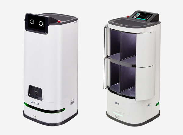 다양한 B2B 현장에서 운영 중인 LG 클로이 서브봇(양문형). [LG전자 제공=뉴스퀘스트]