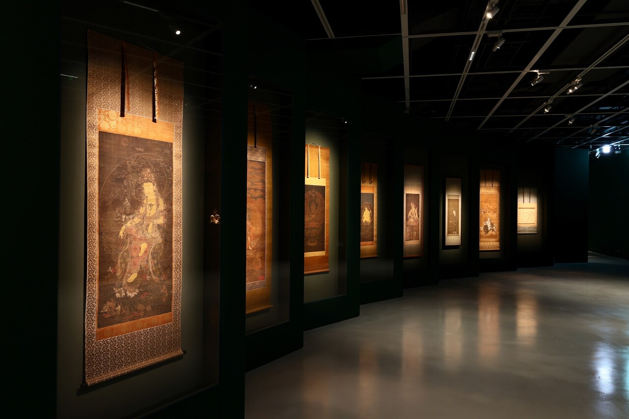 호암미술관에서 진행된 '진흙을 물들지 않는 연꽃처럼' 전시회 전경. [호암미술관 제공=뉴스퀘스트]