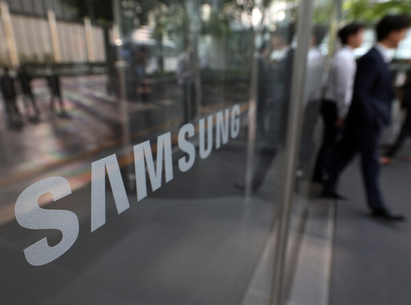 한국예탁결제원 증권정보포털 세이브로에 따르면 지난해 말 기준 삼성전자 주식을 보유한 20세 미만 미성년자은 39만1869명으로 전체 주주의 약 8.38%을 차지한 것으로 집계됐다. [사진=연합뉴스]