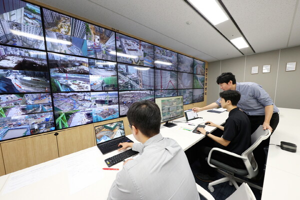 대우건설 을지로 본사에 마련된 안전상황센터 [대우건설 제공=뉴스퀘스트]