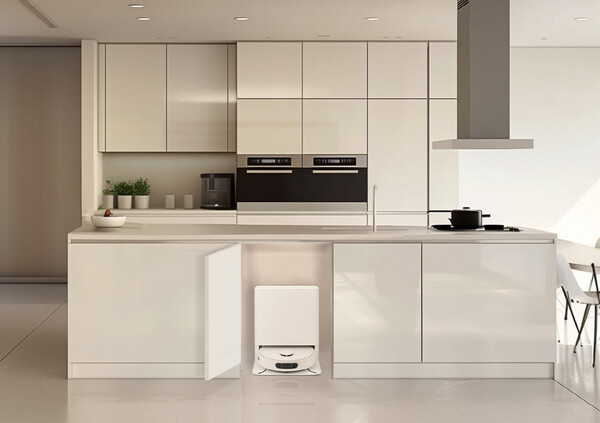 LG전자가 오는 15일 로봇청소기의 기본인 청소와 주행 성능을 강화하고 위생과 설치 관련 문제까지 해결한 올인원 로봇청소기 ‘LG 로보킹 AI 올인원’(사진)을 출시한다. [LG전자 제공=뉴스퀘스트]