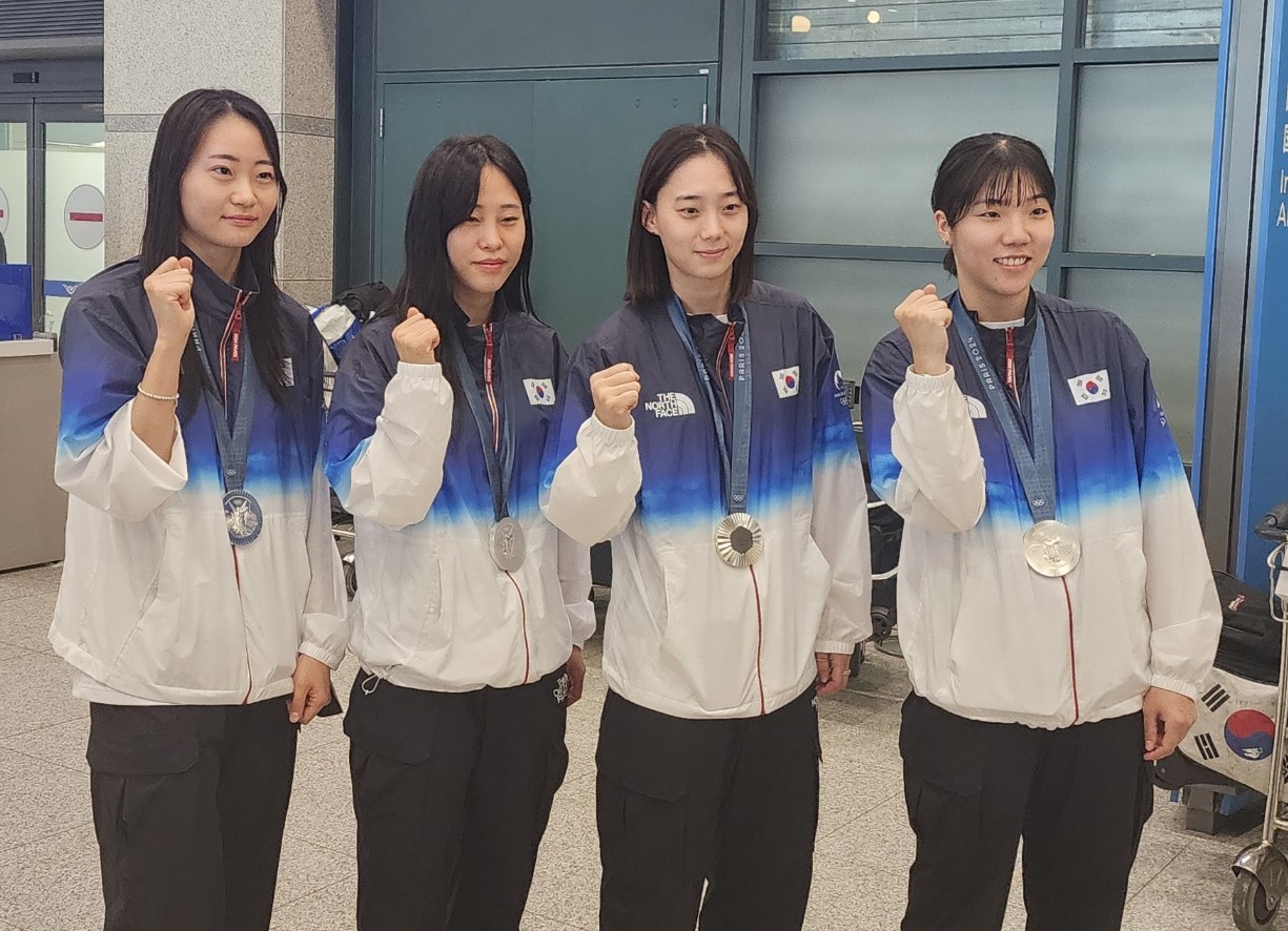 펜싱 여자 사브르 단체전은 사상 첫 은메달을 차지하며, 성공적인 세대교체를 했다는 평가를 받았다. [SK텔레콤 제공=뉴스퀘스트]
