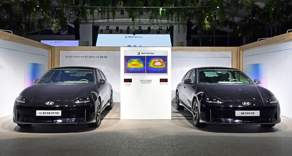 나노 쿨링 필름을 부착한 차량과 부착하지 않은 차량의 실내 온도 비교 [현대자동차·기아 제공=뉴스퀘스트]