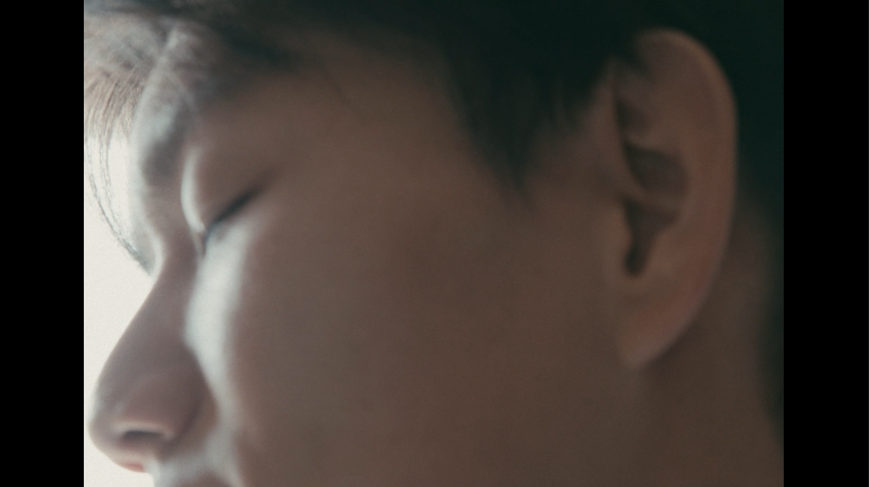  KT는 2003년부터 22년째 소리찾기 활동을 통해 난청 아동에게 인공와우 수술과 재활 치료를 지원해 오고 있다. KT 그룹 브랜드 캠페인 광고 스틸컷. [KT 제공=뉴스퀘스트]