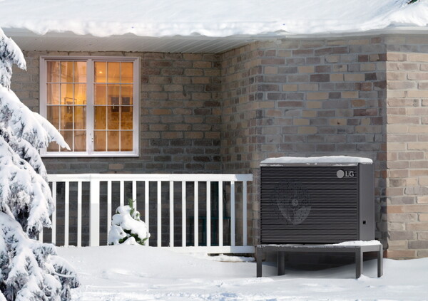 LG전자 공기 열원 히트펌프 '써마브이 R290 모노블럭'. [LG전자 제공=뉴스퀘스트]