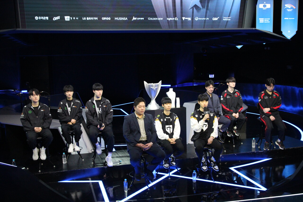 미디어데이에 참여한 선수들이 질문에 답하고 있다. [사진=김민우 기자]