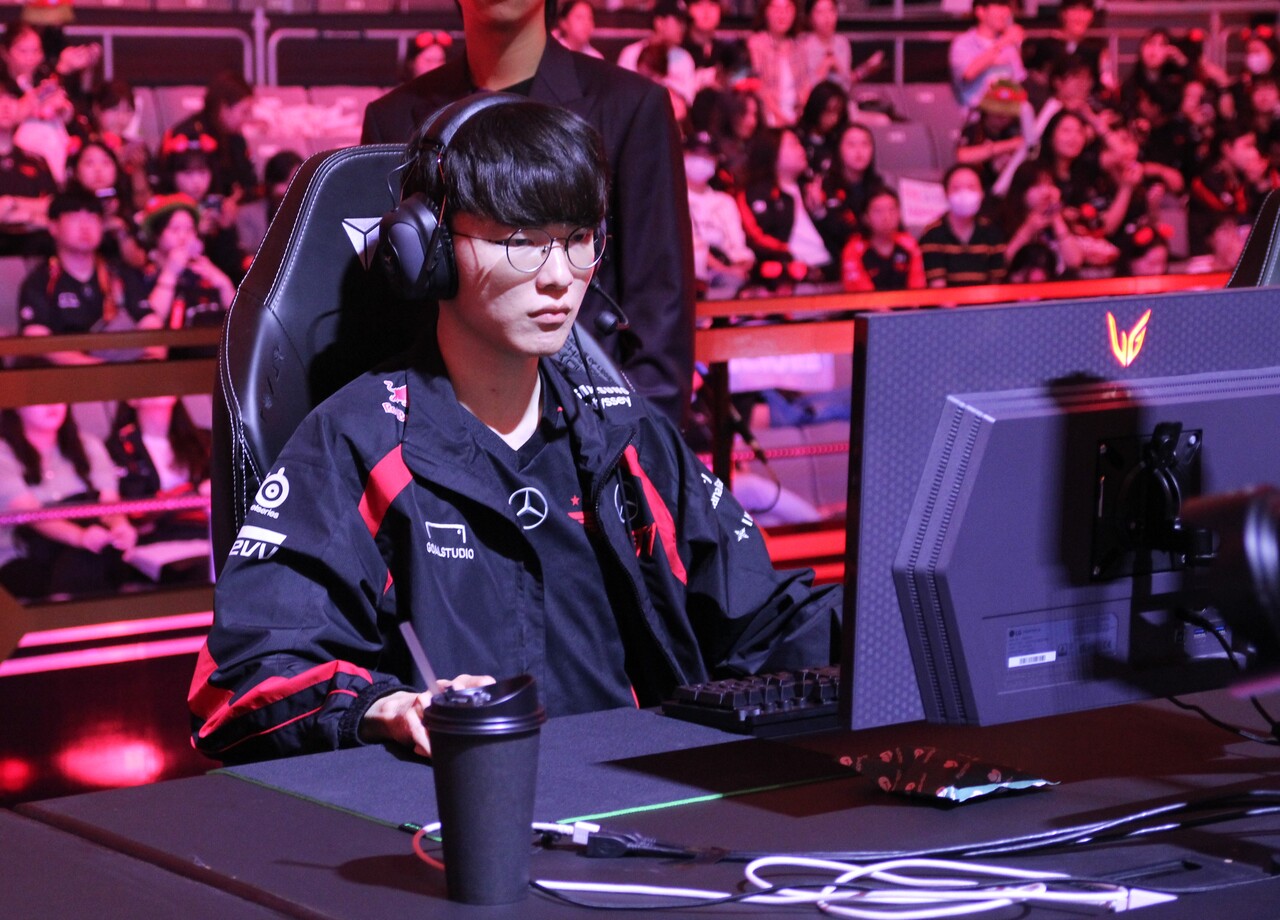  T1이 시종일관 한화생명e스포츠를 압박해내며 게임을 끝냈다. 이상혁 '페이커' 선수. [사진=김민우 기자]