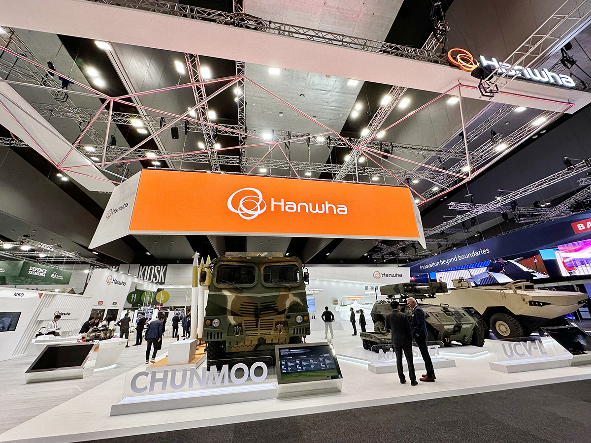 랜드 포스 2024에 설치된 한화시스템 부스 전경. [한화시스템 제공=뉴스퀘스트]