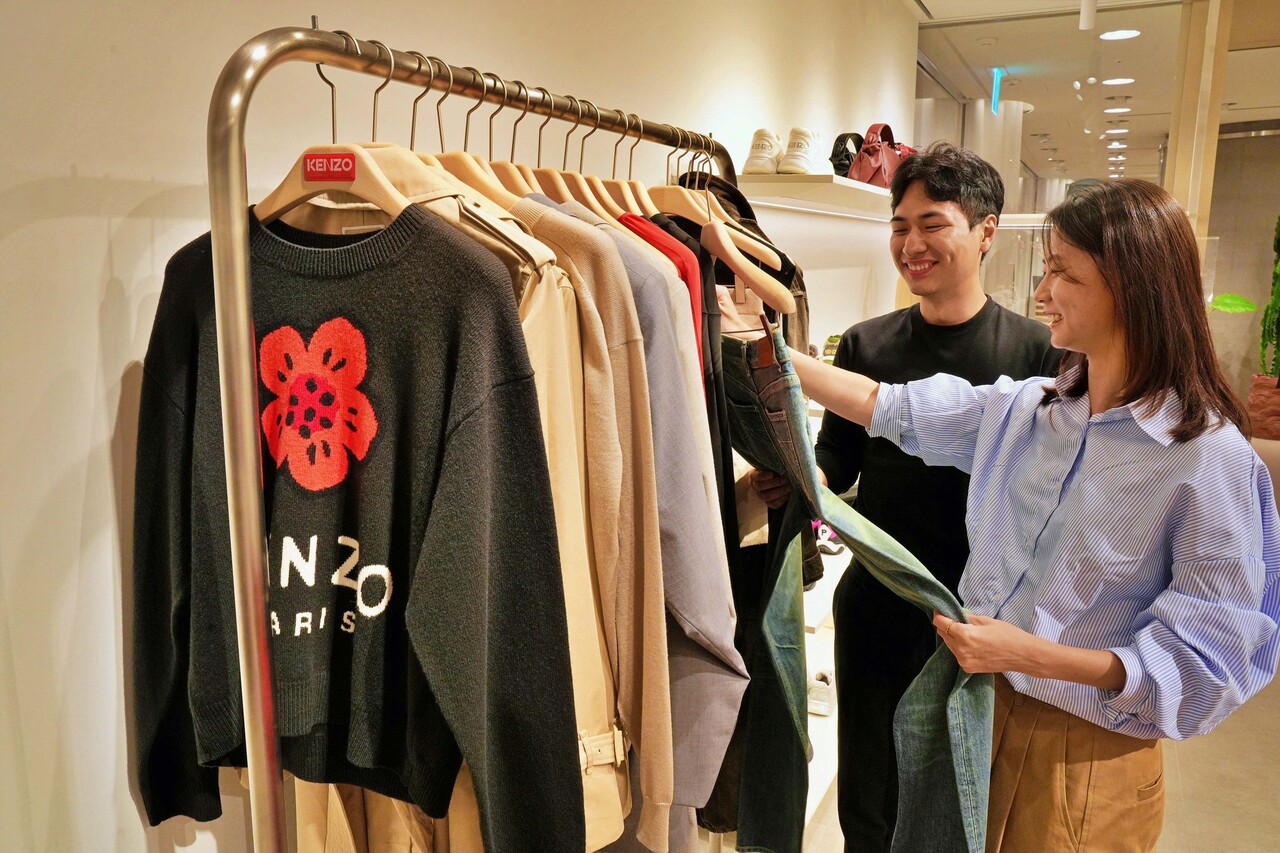 롯데백화점은 오는 27일부터 다음달 13일까지 전국 매장에서 ‘슈퍼 스타일’을 테마로 가을 정기 세일을 진행한다고 밝혔다. [롯데백화점 제공=뉴스퀘스트]