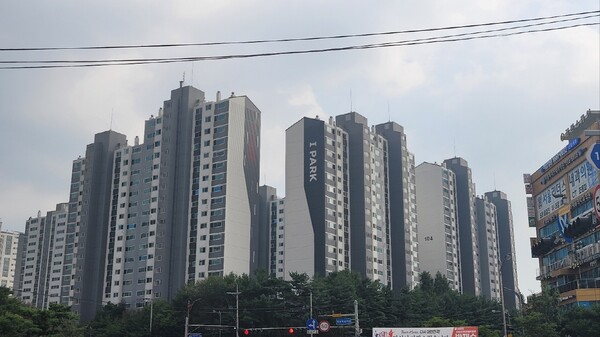 10월 첫째 주에는 전국 10곳에서 총 2737가구(오피스텔·생활숙박시설·민간임대·공공지원민간임대·공공분양 포함, 행복주택 제외)가 청약 접수를 받는다. [사진=뉴스퀘스트]