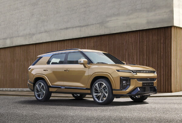 KG모빌리티가 고객 중심의 맞춤 정비 서비스인 '홈 딜리버리 서비스'를 실시한다. 사진은 액티언 [KG모빌리티 제공=뉴스퀘스트]