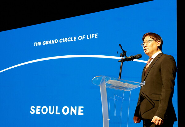 최익훈 HDC현대산업개발 대표이사가 서울원 프로젝트의 비전에 대해 설명을 하고 있다. [HDC현대산업개발 제공=뉴스퀘스트]