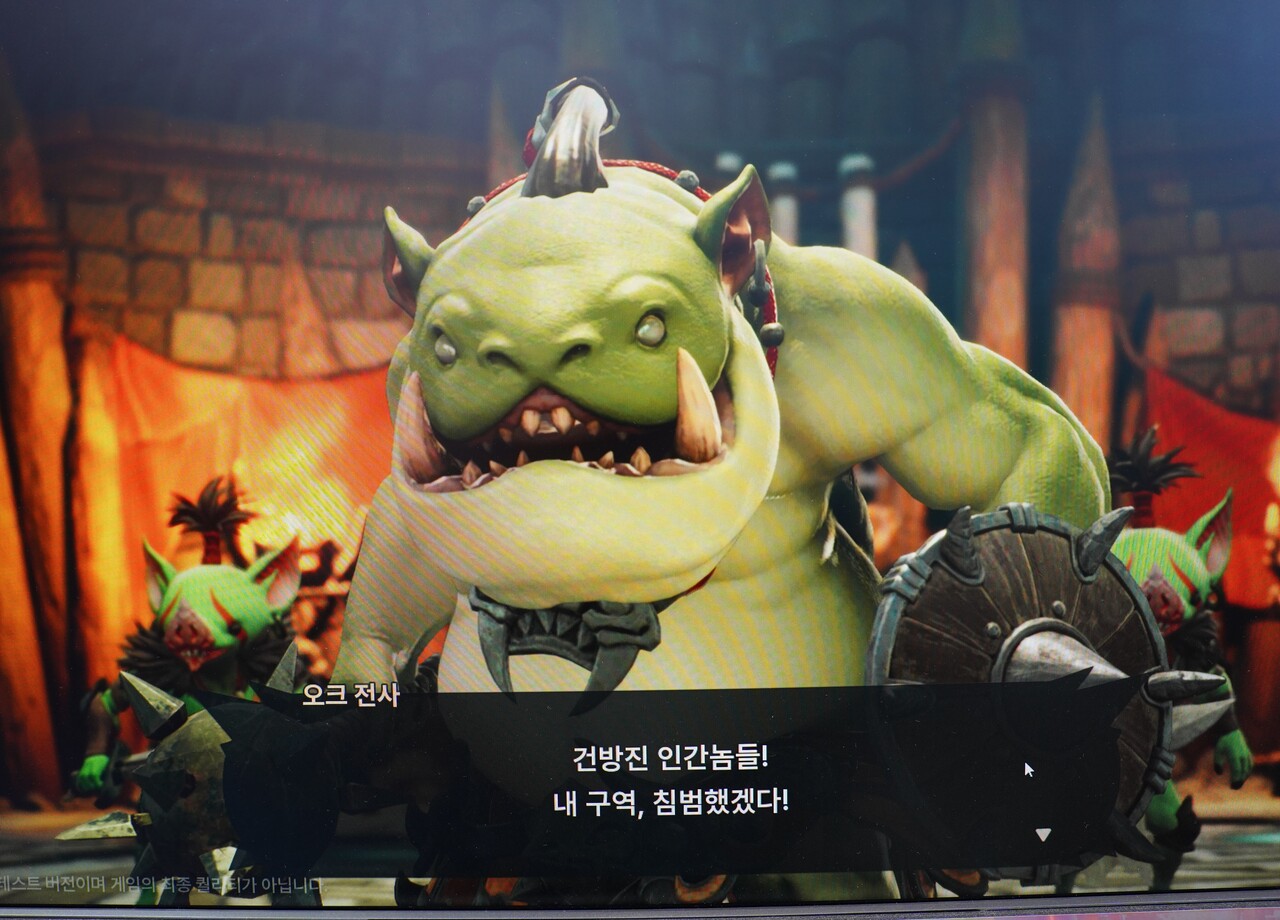 웹젠 '드래곤소드' 튜토리얼 모드에서 마주치게 되는 오크 전사. [사진=김민우 기자]