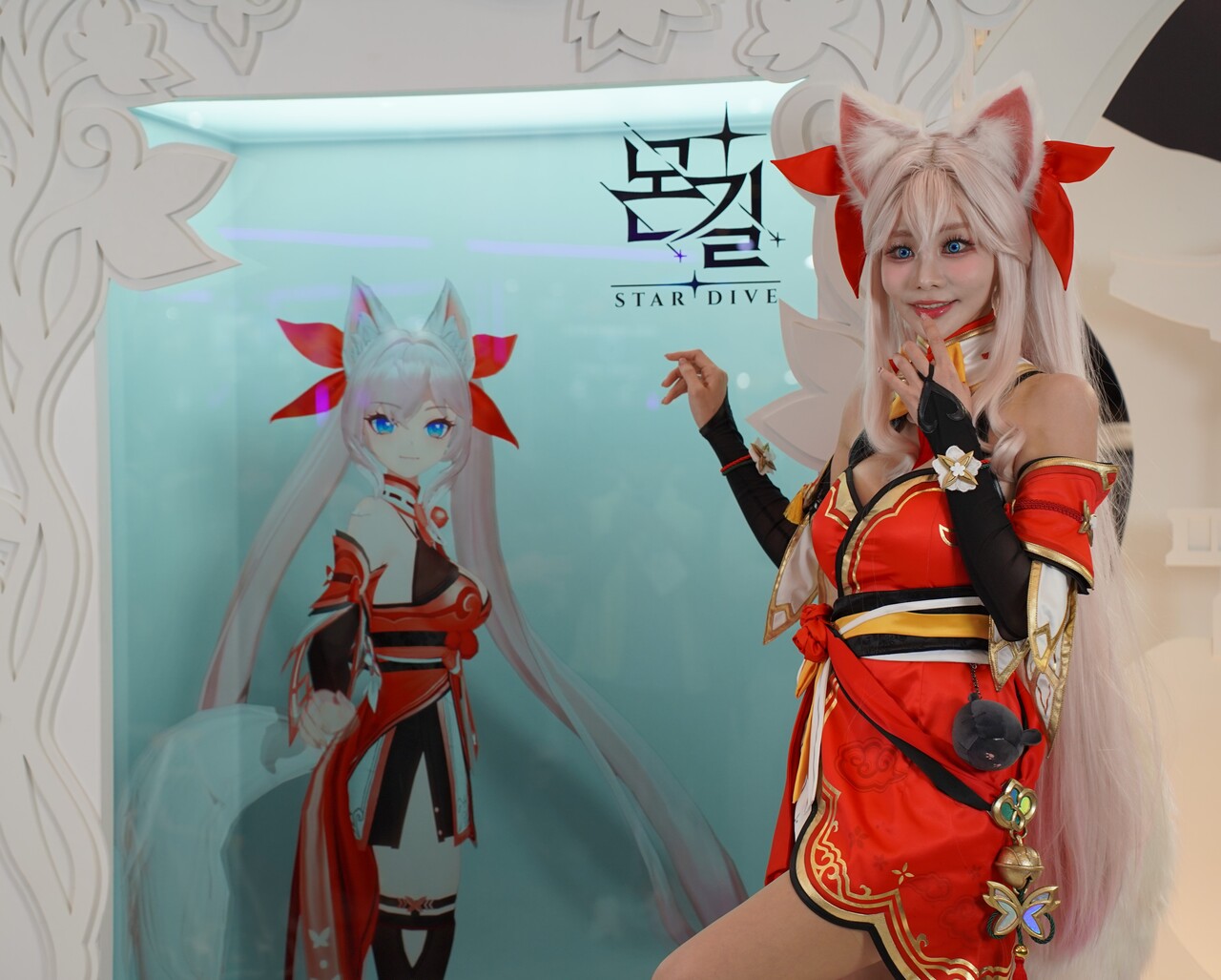 '몬길: STAR DIVE' 내  캐릭터를 분장한 코스어. [사진=김민우 기자]