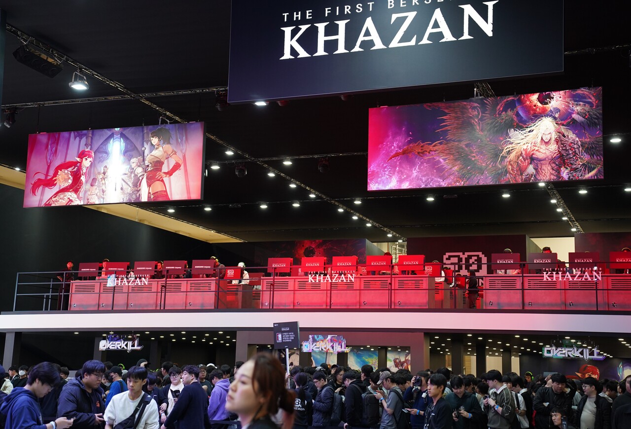 '지스타 2024' 넥슨 부스에 마련된 '퍼스트 버서커: 카잔' 시연회 전경. [사진=김민우 기자]