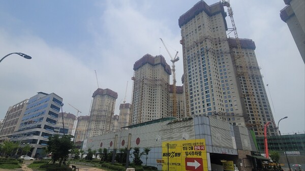 국내 건설기성이 5개월 연속 내리막을 걷고, 취업자수가 감소하는 등 건설경기가 여전히 부진을 겪고 있다. [사진=뉴스퀘스트]