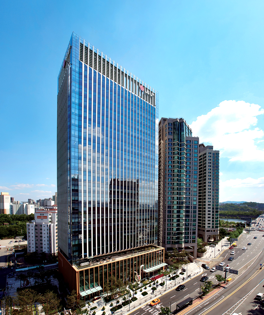 LG유플러스가 1000억원 규모의 자사주를 소각하는 등 주주환원 정책을 확대한다. [LG유플러스 제공=뉴스퀘스트]