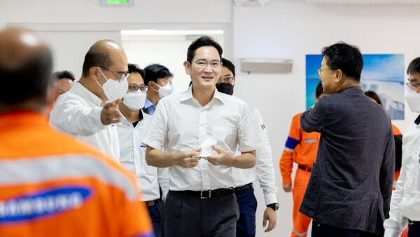 이재용 삼성전자 회장이 미국 경제 전문지 '포춘' 선정'가장 영향력 있는 기업가 100'인에 국내 총수 중 유일하게 이름을 올렸다. 사진은 지난해 12월 3박5일 간의 네덜란드 출장을 마치고 귀국한 모습. [삼성전자 제공=뉴스퀘스트]