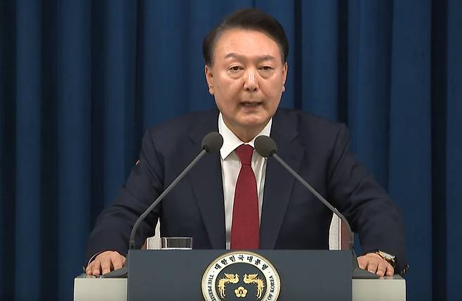 윤석열 대통령이 3일 비상계엄을 선포했다. [사진=유튜브 캡처]