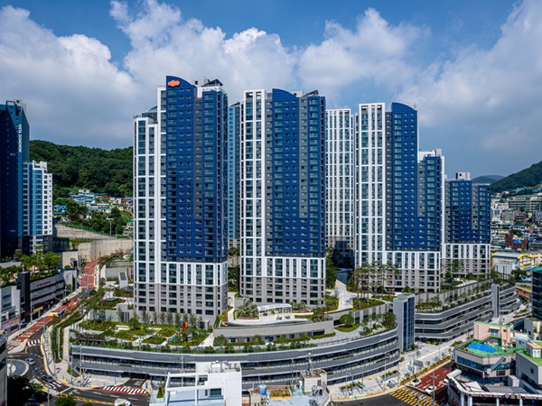 e편한세상 송도 더퍼스트비치 외관 전경 [DL이앤씨 제공=뉴스퀘스트]