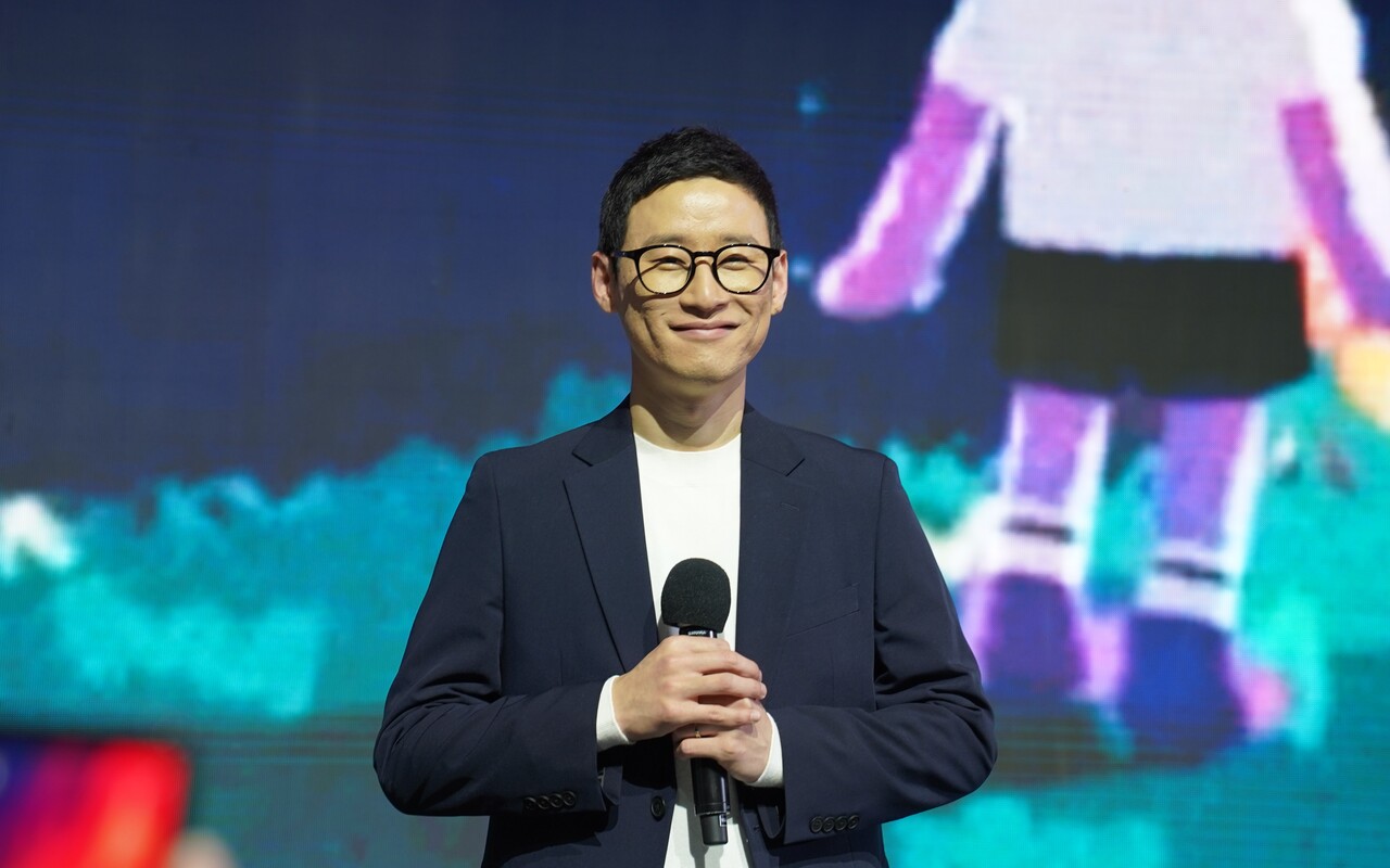 메이플스토리 'NEXT' 쇼케이스 발표를 맡은 김창섭 디렉터. [사진=김민우 기자]