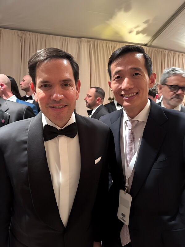 마크 루비오 미국 국무부 장관과 김동관 한화 부회장. [사진=한화그룹]