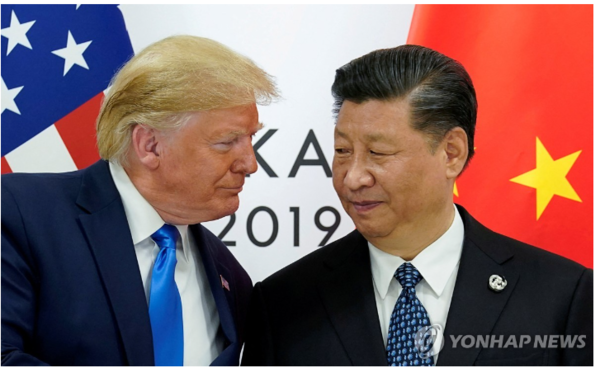 중국 역시 10% 트럼프 대통령의 관세 부과에 보복과 국제법적 조치를 병행하겠다고 강경한 입장을 밝혔다.[사진=로이터/연합뉴스]