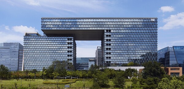 많은 기대를 모으고 있는 '아이온2'와 'LLL'은 올 하반기에 출시되며 '택탄'은 1~2분기에 출시 계획을 발표할 예정이다. 사진은 엔씨소프트 R&D 센터 전경. [사진=엔씨소프트]