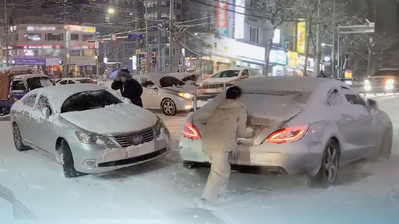 경상환자가 자동차 보험금을 과다 수령하는 사례가 좀처럼 줄지 않으면서 26일 정부가 자동차보험 부정수급 개선 대책을 발표했다. [사진=연합뉴스]