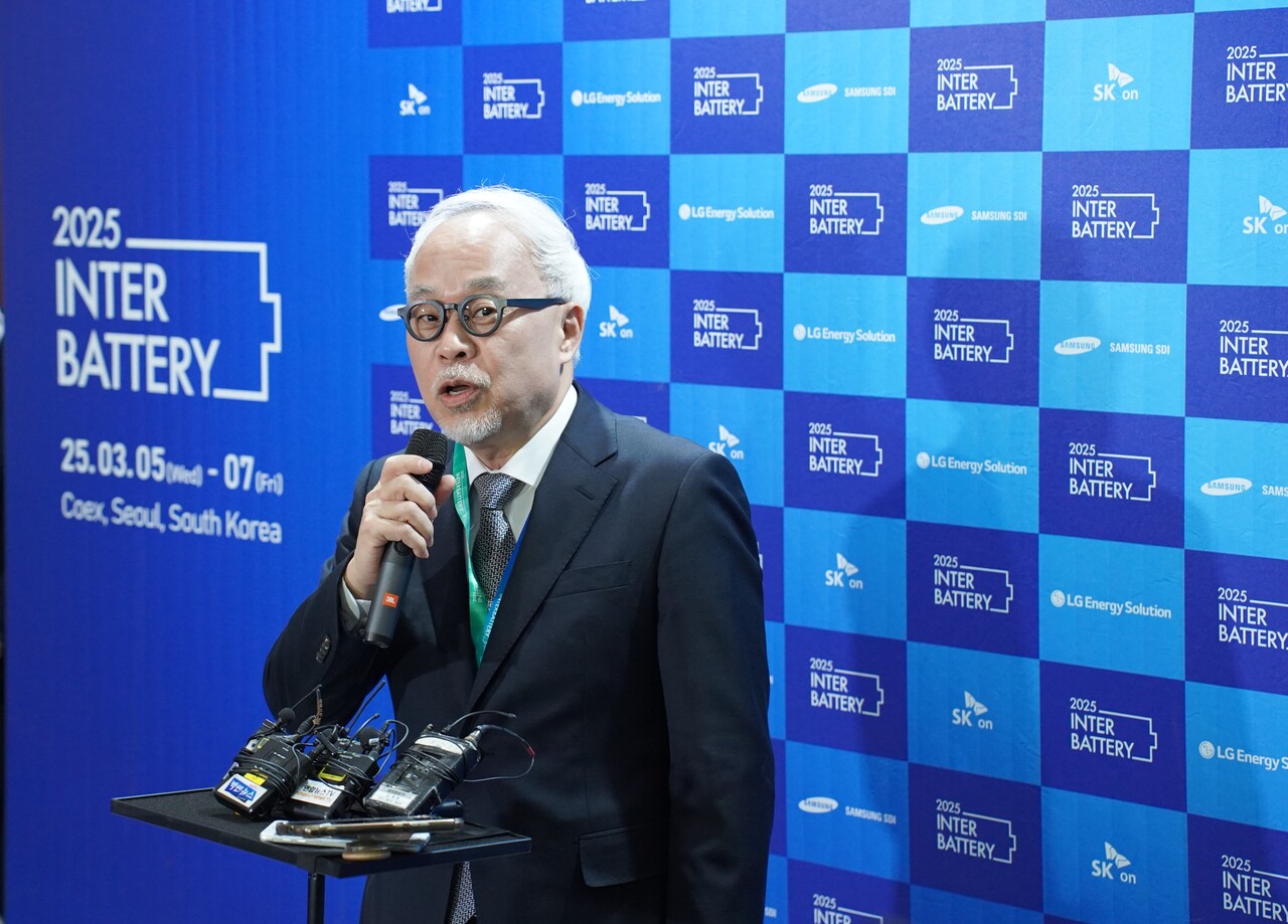 최주선 삼성SDI 대표이사가 5일 '인터배터리 2025' 기자간담회에서 발언하고 있다. [사진=김민우 기자]