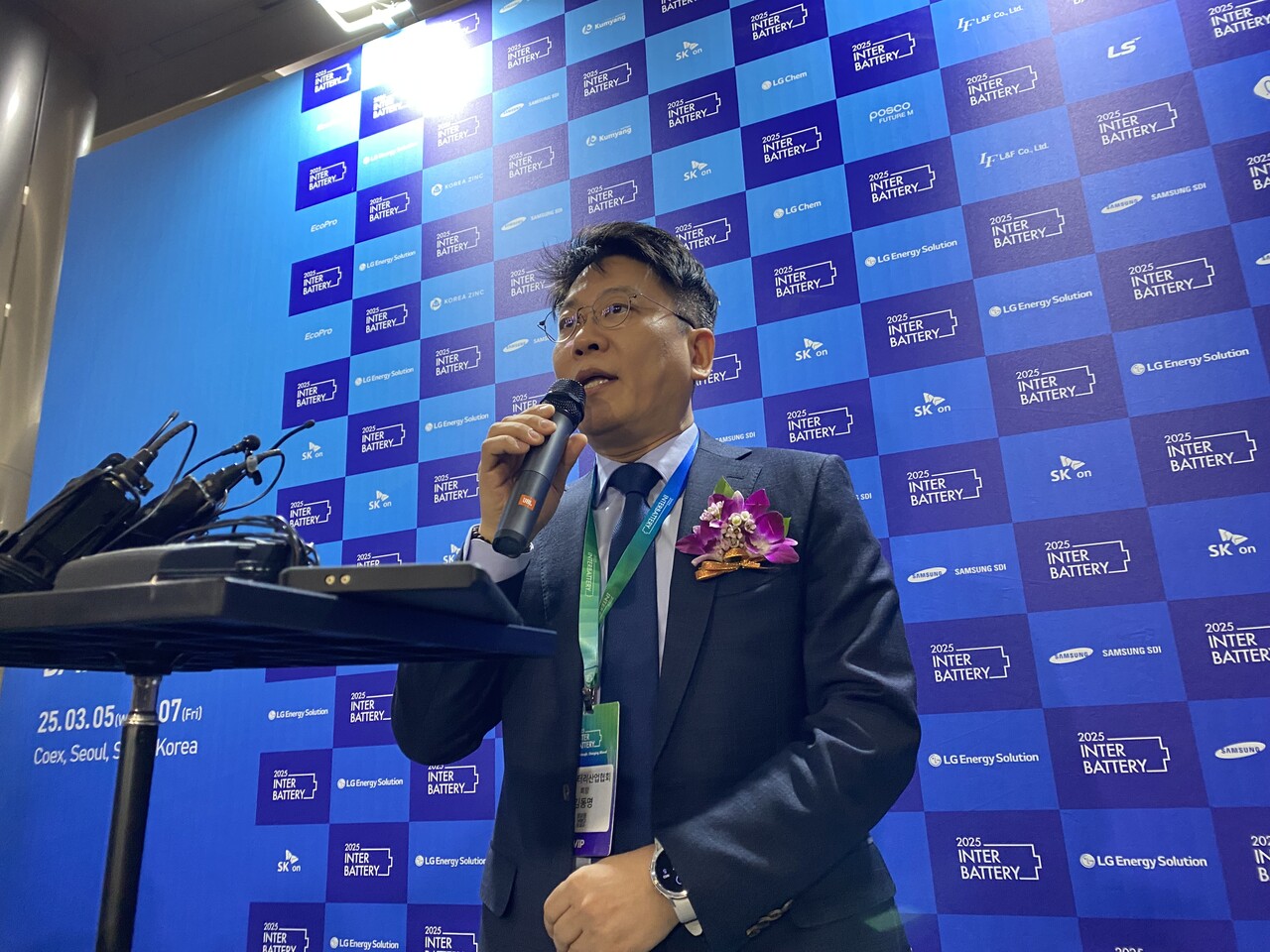 김동명 LG에너지솔루션 대표가 5일 '인터배터리2025' 기자간담회에서 발언하고 있다. [사진=공동취재단]
