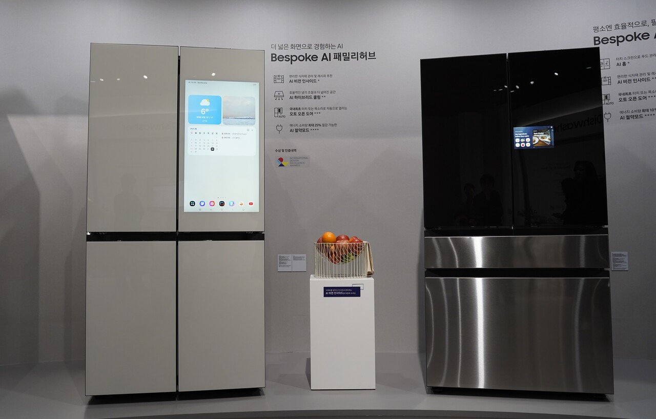 삼성전자의 2025년형 비스포크 AI 패밀리허브 냉장고. [사진=김민우 기자]