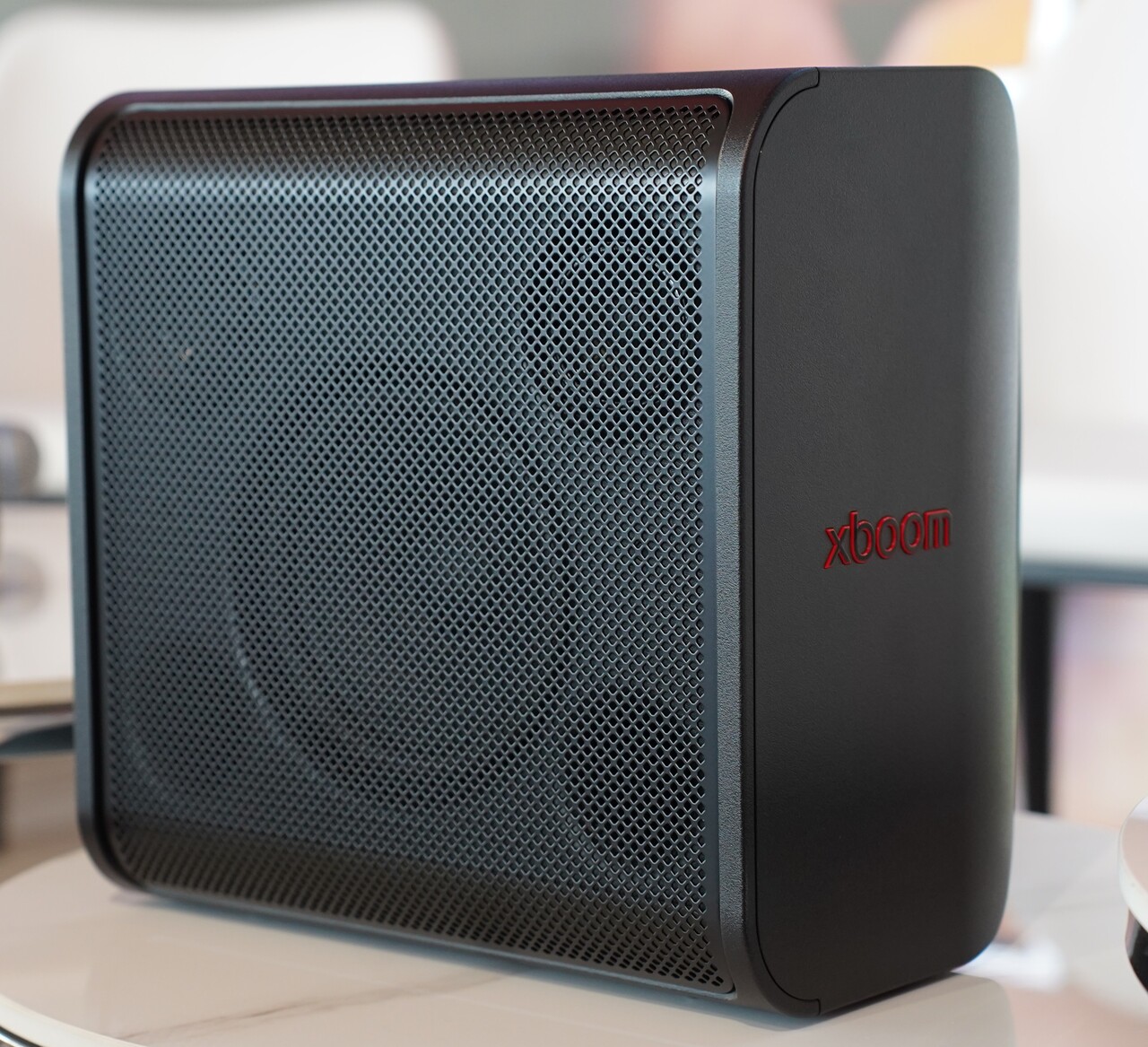 LG전자가 7일 공개한 신제품 'LG 엑스붐 스테이지 301'. [사진=김민우 기자]