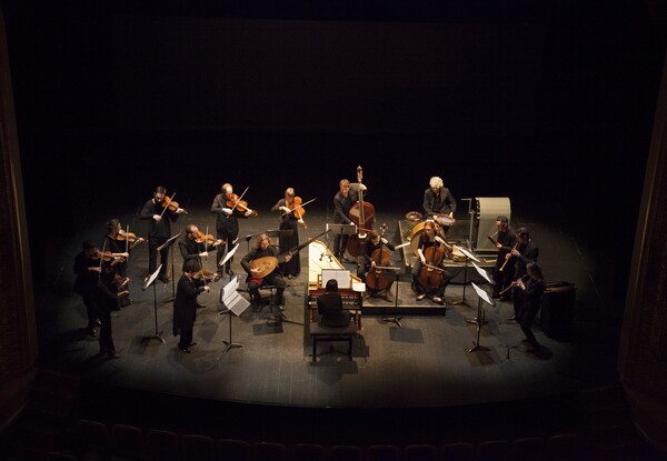 한화그룹이 주최하는 한화클래식 2025가 6월 6일, 8일 예술의전당 콘서트홀에서 개최된다. 프랑스를 대표하는 고음악 단체 아마릴리스 앙상블이 연주하고 있다. [사진=한화]