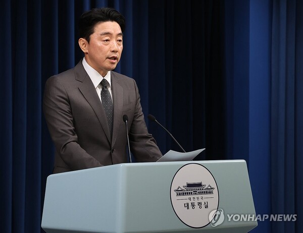 강훈식 대통령 비서실장이 23일 용산 대통령실에서 장관 후보자 지명 관련 브리핑을 하고 있다. [사진=연합뉴스]