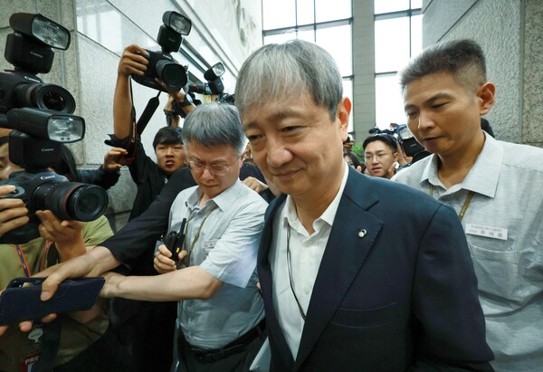 금융당국에 따르면 16일 이찬진 금융감독원 원장은 임원회의에서 정부의 조직개편안에 수용하는 입장을 밝힌 것으로 알려졌다. [사진=연합뉴스]