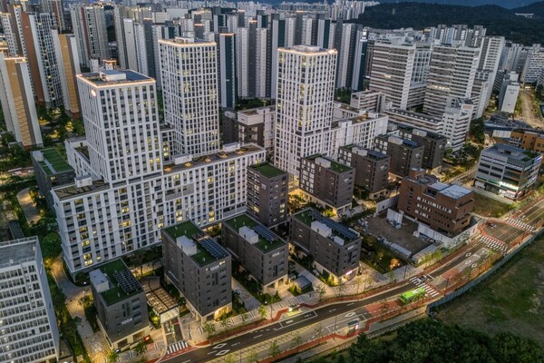 e편한세상 고덕 어반브릿지 단지 전경. [사진=DL이앤씨]