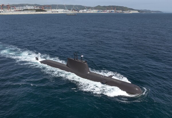 HD현대중공업이 건조해 2016년 대한민국 해군에 인도한 장보고-Ⅱ(214급) 잠수함 ‘윤봉길함’의 시운전 모습. [사진=HD현대중공업]