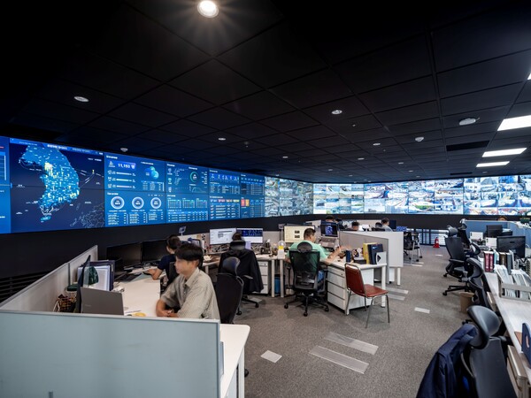 서울 강서구 마곡 신사옥에 설치된 DL이앤씨 종합안전관제상황실. [사진=DL이앤씨]