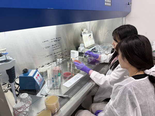 오뚜기 식품안전과학연구소에서 중소 식품 협력사를 대상으로 진행한 ‘식품안전 상생아카데미’. [사진=오뚜기]