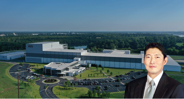 효성중공업 미국 테네시주 멤피스 초고압변압기 공장 전경과 조현준 회장. [사진=효성]